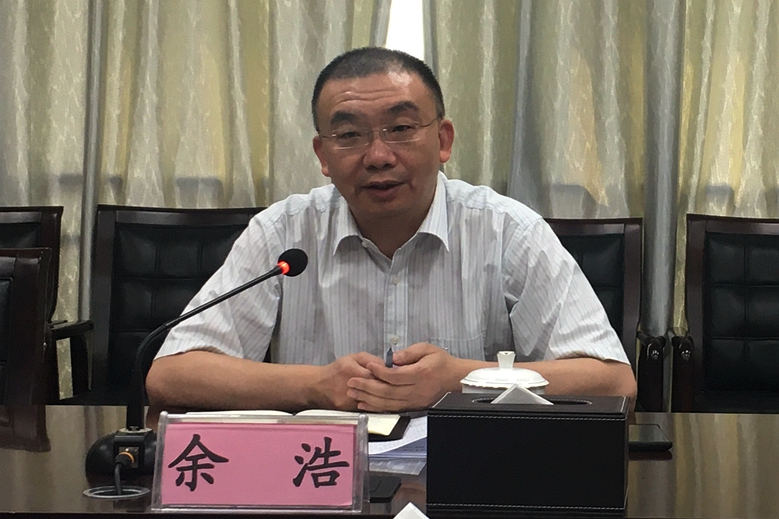 市教育局来校调研2.jpg 市教育局来校调研2.jpg