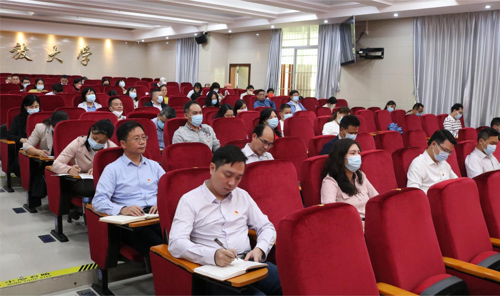 选1 (2)(1).jpg 选1 (2)(1).jpg