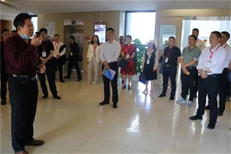 参观教学点(文化馆).jpg 参观教学点(文化馆).jpg